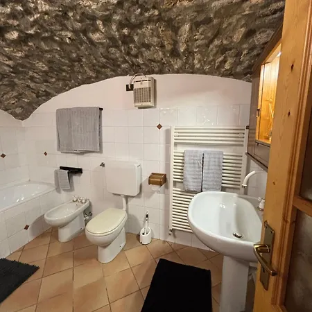 La Casetta Dello Gnomo Apartment *